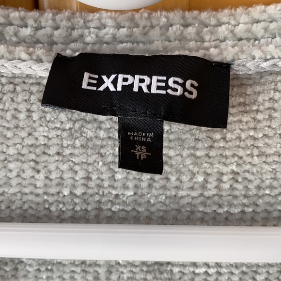 Express Sweater - Picture 3 of 6